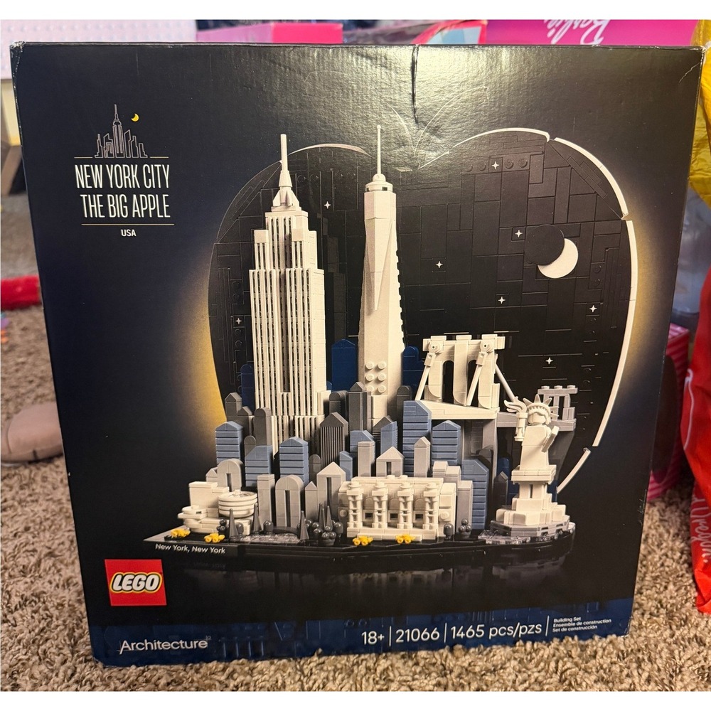 Lego-Architecture New York City-The Big Apple Building Set (NWT) 21066